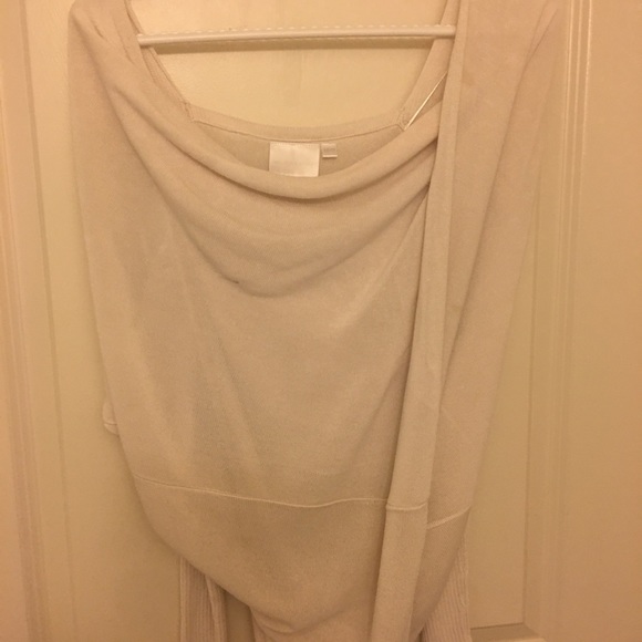 Sweater - Picture 3 of 8